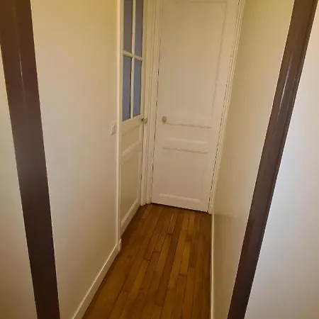 Cosy, Privee Non Mitoyenne Avec Serrure Dans Un De 50 M Carres * Colombes (Hauts-de-Seine)