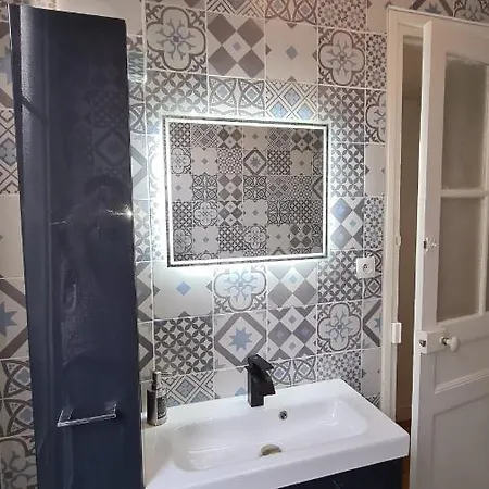 Cosy, Privee Non Mitoyenne Avec Serrure Dans Un De 50 M Carres Colombes (Hauts-de-Seine)