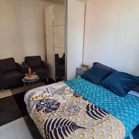 Cosy, Privee Non Mitoyenne Avec Serrure Dans Un De 50 M Carres Homestay *