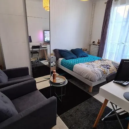Cosy, Privee Non Mitoyenne Avec Serrure Dans Un De 50 M Carres